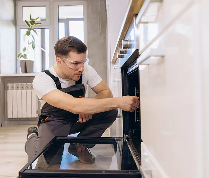 Why East Hartford Bakers Rely on East Hartford Appliance Pro for Every Electric Oven Fix?